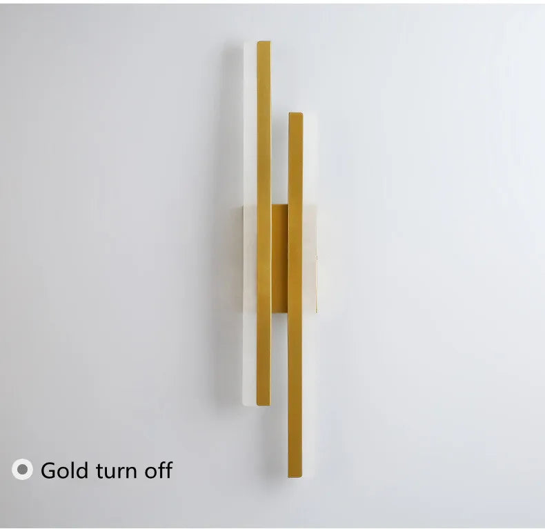 Dimmable 3-Colour LED Wall Lamp – Black or Gold
