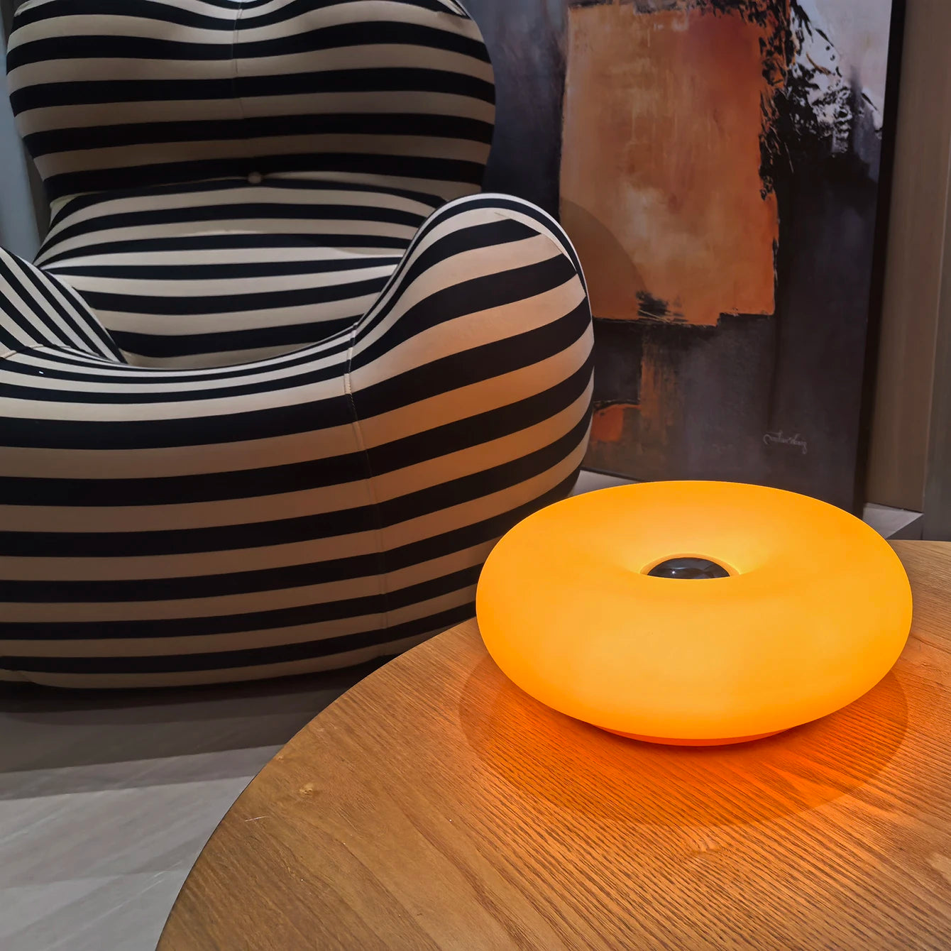 Doughnut Ring LED Table Lamp – Rechargeable Touch Ambient Light