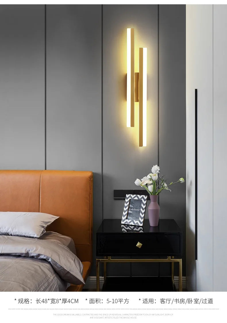 Dimmable 3-Colour LED Wall Lamp – Black or Gold