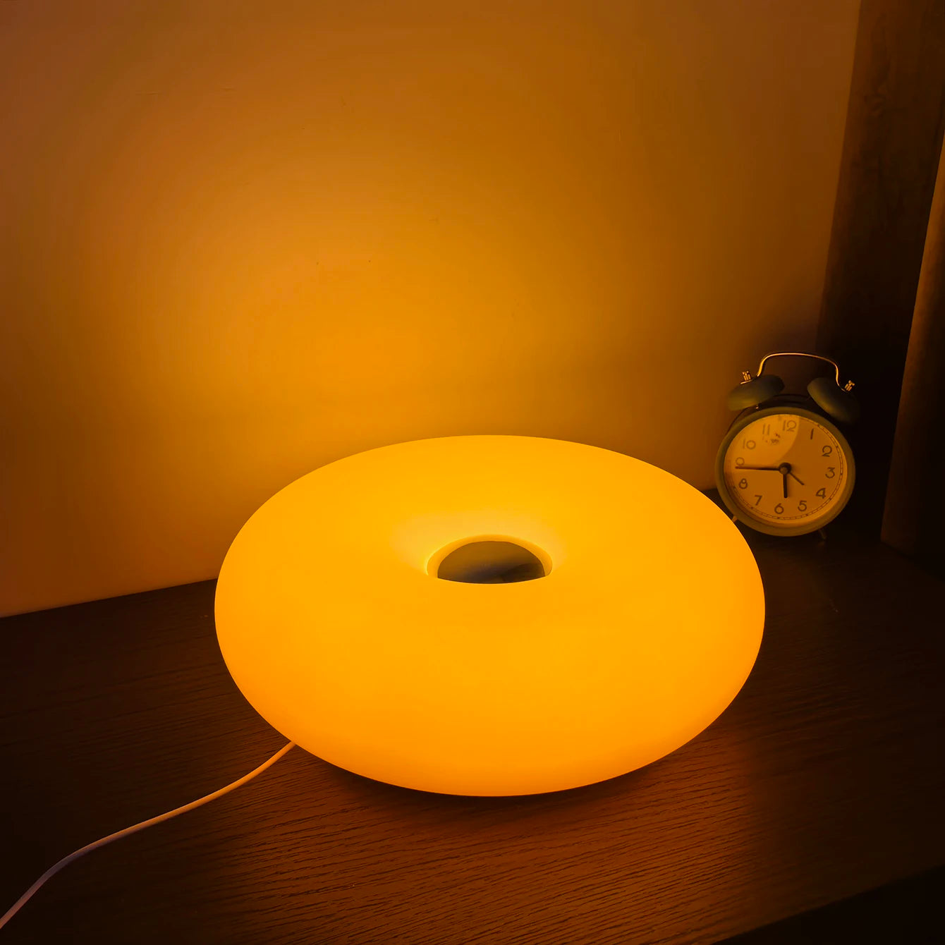 Doughnut Ring LED Table Lamp – Rechargeable Touch Ambient Light