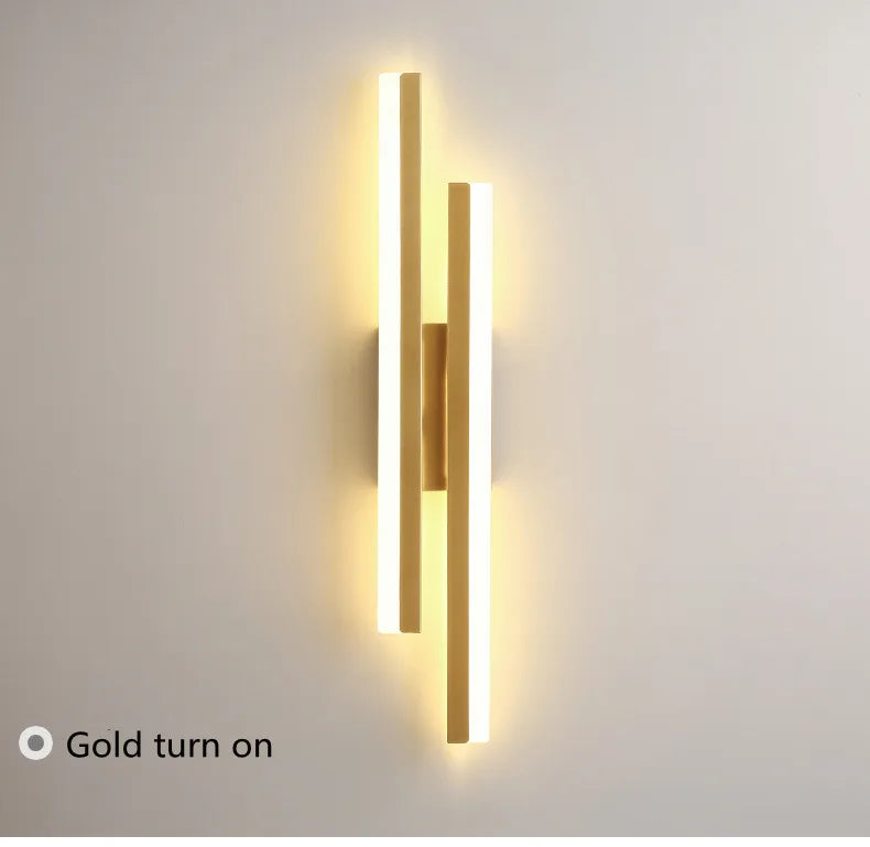 Dimmable 3-Colour LED Wall Lamp – Black or Gold