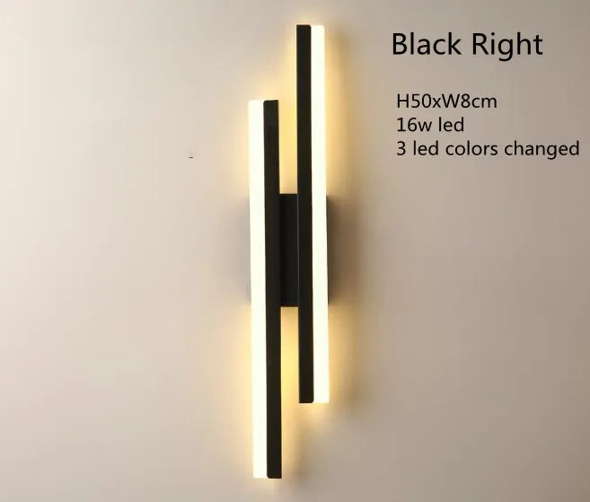Dimmable 3-Colour LED Wall Lamp – Black or Gold